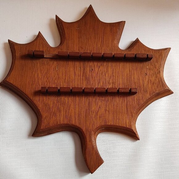 COLLECTIBLE WALL SPOON HOLDER Maple Leaf WOOD - Picture 1 of 3